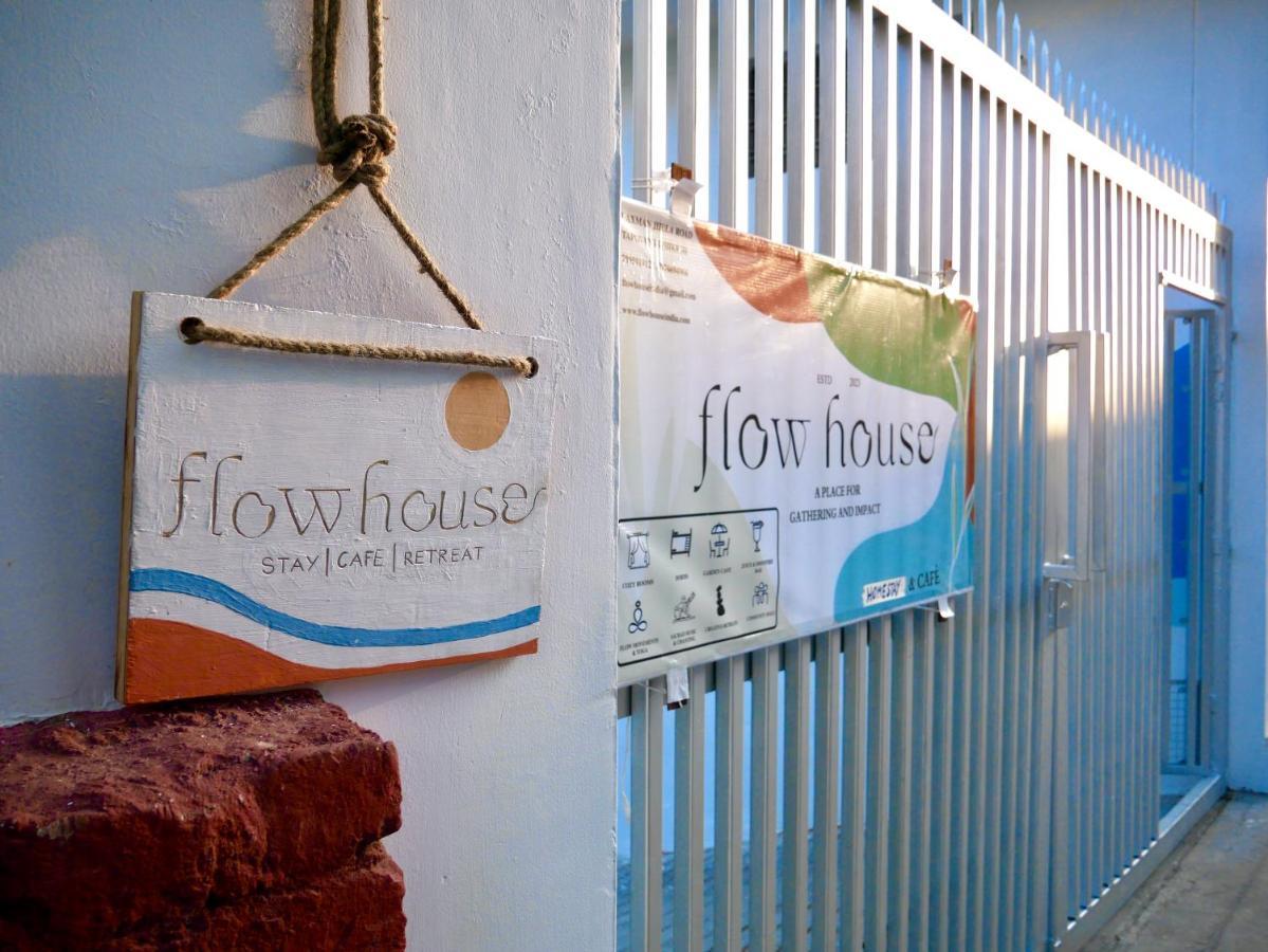 Flow House Rishīkesh Zewnętrze zdjęcie
